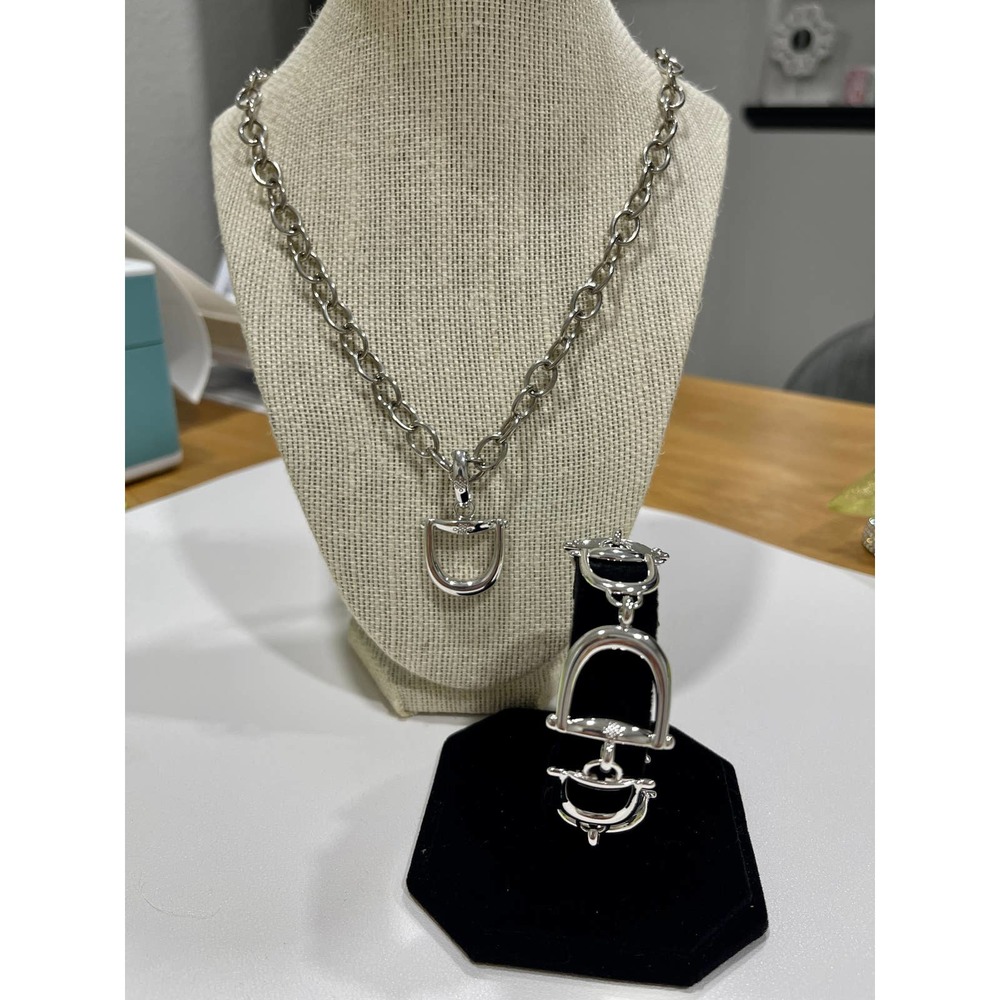 NWOT Lulu Avenue Necklace, Pendant, & Bracelet Set